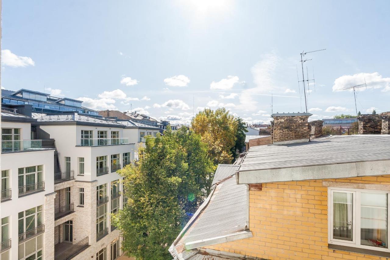 Central Apartment In Gedimino Av By Urban Rent Вильнюс Экстерьер фото